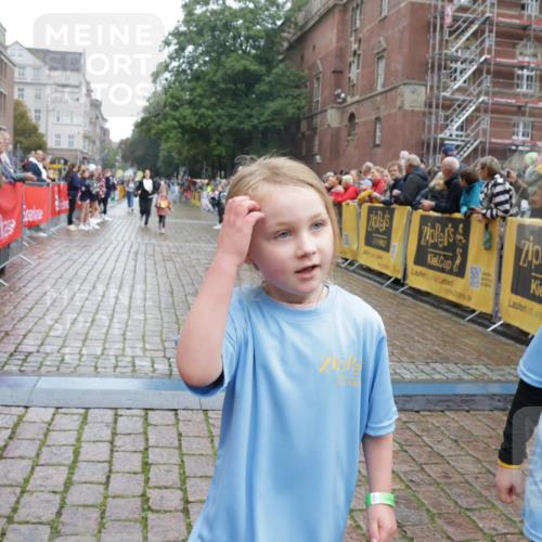13.09.2026 - Kiel Lauf Yannick Fuchs http://msf.ph/oto/10275572 13.09.2026 08:38:04 Ziel 1807, 2936, 7477, 9791, 9921, 11412, 11810, 12581, 236, 278, 593, 1212, 1214, 1221, 1621, 2036, 2858, 3071, 3262, 3521, 4379, 4490, 5186, 5199, 5290, 5709, 5887, 6149, 6457, 6458, 6624, 7283, 7612, 9887, 9941, 10478, 11899, 12470, 12651, 12657, 12838, 281, 4085, 4423, 4734, 8382, 8428, 52, 781, 1233, 2025, 2036, 3071, 3262, 6457, 6624, 12066, 12469, 12651, 12657, 12838 meine-sportfotos.de