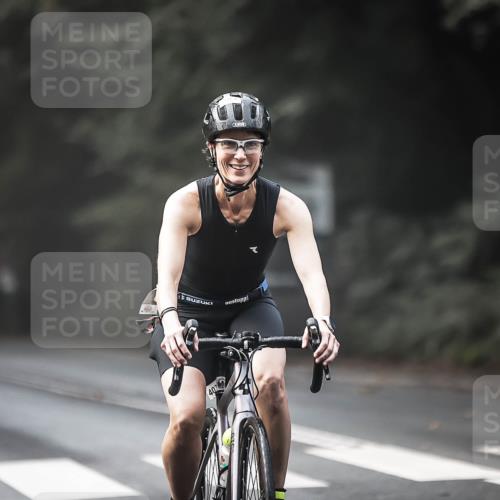 13.09.2026 - Stadtparktriathlon H.Heesch http://msf.ph/oto/10275574 13.09.2026 10:33:47 Radfahren 375, 403, 563 meine-sportfotos.de