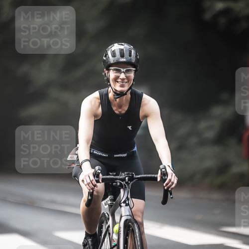 13.09.2026 - Stadtparktriathlon H.Heesch http://msf.ph/oto/10275576 13.09.2026 10:33:48 Radfahren 375, 403 meine-sportfotos.de