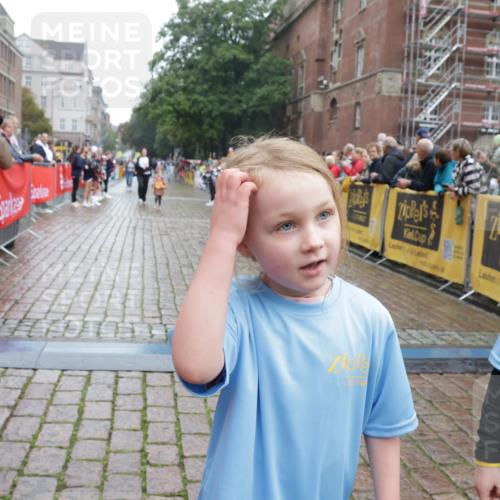 13.09.2026 - Kiel Lauf Yannick Fuchs http://msf.ph/oto/10275578 13.09.2026 08:38:04 Ziel 1807, 2936, 7477, 9791, 9921, 11412, 11810, 12581, 236, 278, 593, 1212, 1214, 1221, 1621, 2036, 2858, 3071, 3262, 3521, 4379, 4490, 5186, 5199, 5290, 5709, 5887, 6149, 6457, 6458, 6624, 7283, 7612, 9887, 9941, 10478, 11899, 12470, 12651, 12657, 12838, 281, 4085, 4423, 4734, 8382, 8428, 52, 781, 1233, 2025, 2036, 3071, 3262, 6457, 6624, 12066, 12469, 12651, 12657, 12838 meine-sportfotos.de