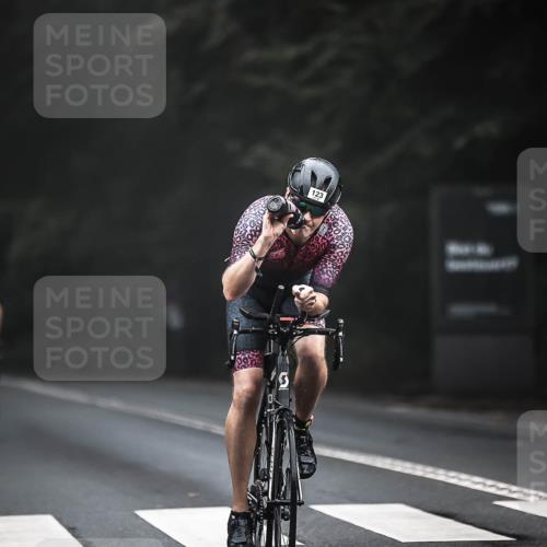 13.09.2026 - Stadtparktriathlon H.Heesch http://msf.ph/oto/10275585 13.09.2026 09:07:11 Radfahren 30, 123, 130, 133, 178 meine-sportfotos.de