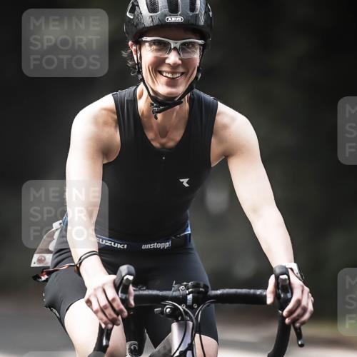 13.09.2026 - Stadtparktriathlon H.Heesch http://msf.ph/oto/10275592 13.09.2026 10:33:48 Radfahren 375, 403 meine-sportfotos.de