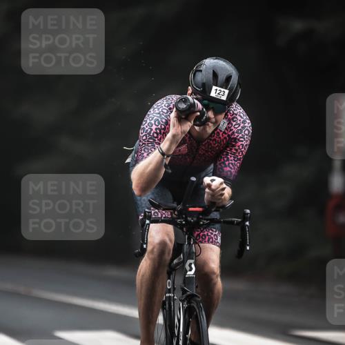 13.09.2026 - Stadtparktriathlon H.Heesch http://msf.ph/oto/10275600 13.09.2026 09:07:11 Radfahren 30, 123, 130, 133, 178 meine-sportfotos.de