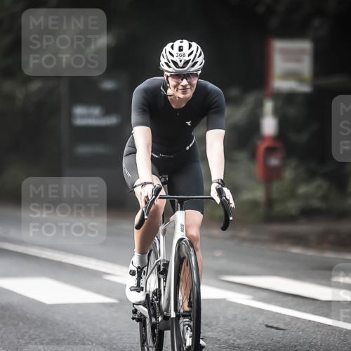 13.09.2026 - Stadtparktriathlon H.Heesch http://msf.ph/oto/10275606 13.09.2026 10:33:58 Radfahren 275, 320, 368 meine-sportfotos.de