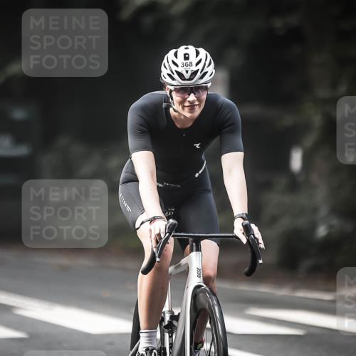 13.09.2026 - Stadtparktriathlon H.Heesch http://msf.ph/oto/10275613 13.09.2026 10:33:58 Radfahren 275, 320, 368 meine-sportfotos.de