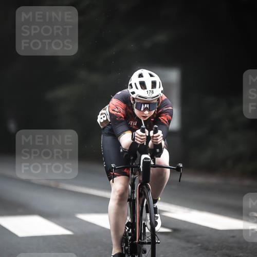 13.09.2026 - Stadtparktriathlon H.Heesch http://msf.ph/oto/10275616 13.09.2026 09:07:15 Radfahren 30, 99, 123, 133, 158, 178 meine-sportfotos.de