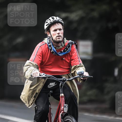 13.09.2026 - Stadtparktriathlon H.Heesch http://msf.ph/oto/10275632 13.09.2026 10:34:02 Radfahren 275, 320, 368 meine-sportfotos.de