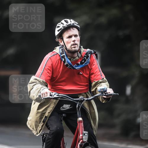 13.09.2026 - Stadtparktriathlon H.Heesch http://msf.ph/oto/10275634 13.09.2026 10:34:02 Radfahren 275, 320, 368 meine-sportfotos.de