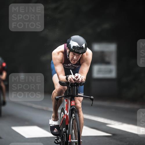 13.09.2026 - Stadtparktriathlon H.Heesch http://msf.ph/oto/10275635 13.09.2026 09:07:18 Radfahren 30, 32, 99, 133, 158, 178 meine-sportfotos.de