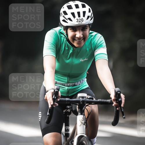 13.09.2026 - Stadtparktriathlon H.Heesch http://msf.ph/oto/10275660 13.09.2026 10:34:04 Radfahren 275, 320, 421, 502 meine-sportfotos.de