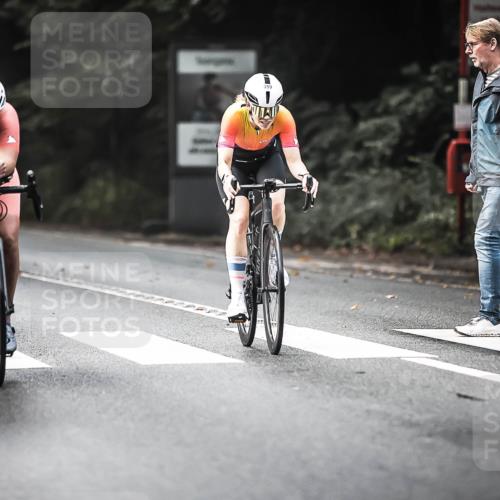 13.09.2026 - Stadtparktriathlon H.Heesch http://msf.ph/oto/10275711 13.09.2026 10:34:19 Radfahren 359, 447, 777 meine-sportfotos.de