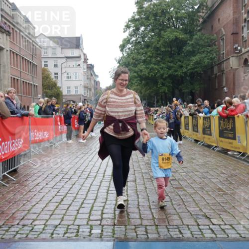 13.09.2026 - Kiel Lauf Yannick Fuchs http://msf.ph/oto/10275719 13.09.2026 08:38:28 Ziel 4423, 10005, 281, 1807, 2936, 4085, 4490, 4734, 7477, 8382, 8428, 9791, 9921, 11412, 11810, 12581, 9149, 236, 278, 2936, 4490, 5199, 5709, 5887, 7283, 7612, 9887, 10478, 11899 meine-sportfotos.de
