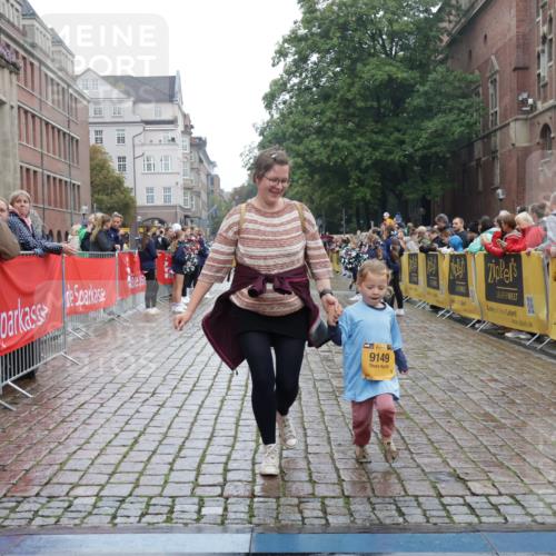 13.09.2026 - Kiel Lauf Yannick Fuchs http://msf.ph/oto/10275726 13.09.2026 08:38:28 Ziel 4423, 10005, 281, 1807, 2936, 4085, 4490, 4734, 7477, 8382, 8428, 9791, 9921, 11412, 11810, 12581, 9149, 236, 278, 2936, 4490, 5199, 5709, 5887, 7283, 7612, 9887, 10478, 11899 meine-sportfotos.de