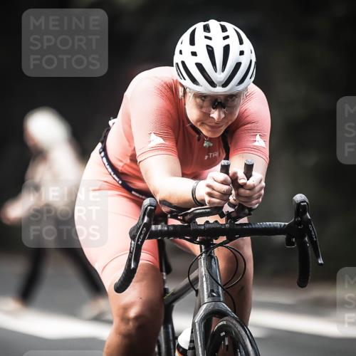 13.09.2026 - Stadtparktriathlon H.Heesch http://msf.ph/oto/10275729 13.09.2026 10:34:20 Radfahren 359, 447, 777 meine-sportfotos.de