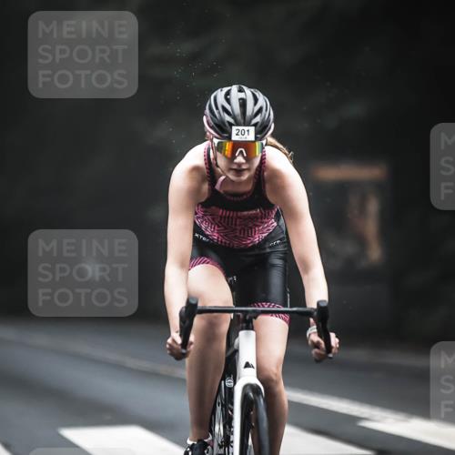 13.09.2026 - Stadtparktriathlon H.Heesch http://msf.ph/oto/10275732 13.09.2026 09:07:29 Radfahren 10, 20, 81, 106, 143, 198, 201 meine-sportfotos.de