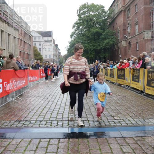 13.09.2026 - Kiel Lauf Yannick Fuchs http://msf.ph/oto/10275738 13.09.2026 08:38:29 Ziel 4423, 10005, 281, 1807, 2936, 4085, 4734, 7477, 8382, 8428, 9791, 9921, 11412, 11810, 12581, 2355, 9149, 236, 278, 2936, 4490, 5199, 5709, 5887, 7283, 7612, 9887, 10478, 11899 meine-sportfotos.de