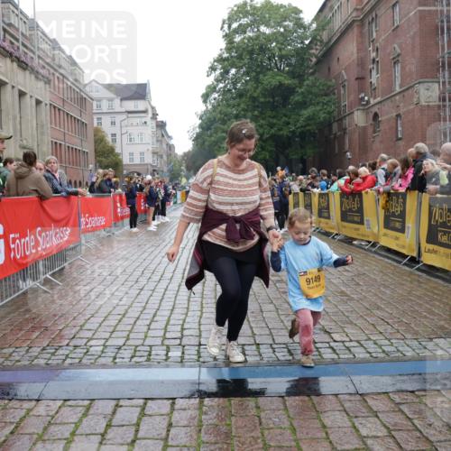13.09.2026 - Kiel Lauf Yannick Fuchs http://msf.ph/oto/10275746 13.09.2026 08:38:29 Ziel 4423, 10005, 281, 1807, 2936, 4085, 4734, 7477, 8382, 8428, 9791, 9921, 11412, 11810, 12581, 2355, 9149, 236, 278, 2936, 4490, 5199, 5709, 5887, 7283, 7612, 9887, 10478, 11899 meine-sportfotos.de