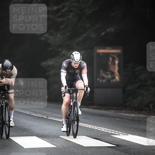 13.09.2026 - Stadtparktriathlon H.Heesch http://msf.ph/oto/10275751 13.09.2026 09:07:33 Radfahren 10, 81, 106, 143, 198, 201 meine-sportfotos.de