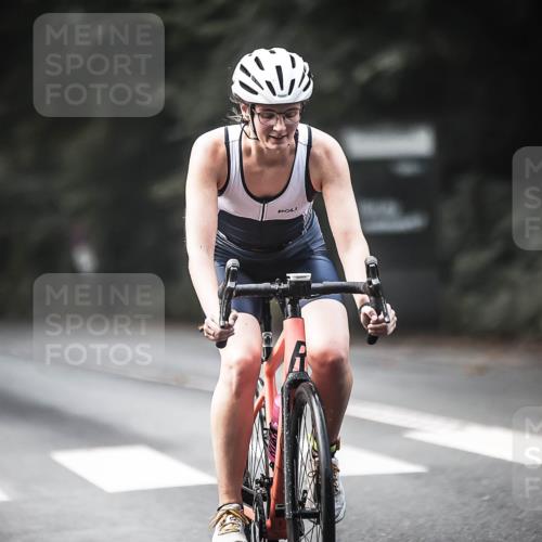 13.09.2026 - Stadtparktriathlon H.Heesch http://msf.ph/oto/10275802 13.09.2026 10:34:42 Radfahren 364, 444, 445, 538 meine-sportfotos.de