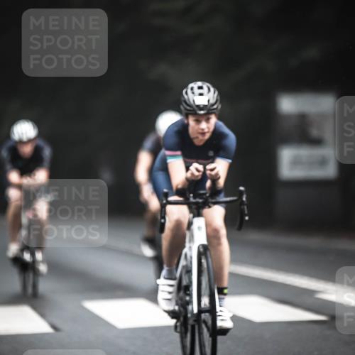 13.09.2026 - Stadtparktriathlon H.Heesch http://msf.ph/oto/10275829 13.09.2026 09:07:46 Radfahren 9, 75, 88, 89, 142, 154, 177, 203 meine-sportfotos.de