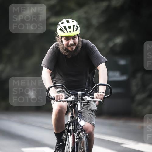 13.09.2026 - Stadtparktriathlon H.Heesch http://msf.ph/oto/10275854 13.09.2026 10:34:51 Radfahren 336, 402, 445, 489 meine-sportfotos.de