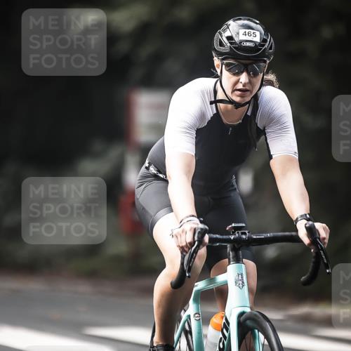 13.09.2026 - Stadtparktriathlon H.Heesch http://msf.ph/oto/10275891 13.09.2026 10:35:02 Radfahren 463, 465 meine-sportfotos.de