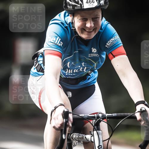13.09.2026 - Stadtparktriathlon H.Heesch http://msf.ph/oto/10275941 13.09.2026 10:35:12 Radfahren 437, 463, 466 meine-sportfotos.de