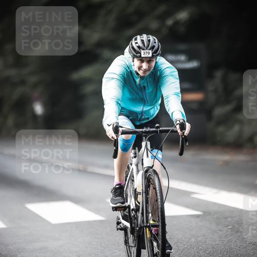 13.09.2026 - Stadtparktriathlon H.Heesch http://msf.ph/oto/10276003 13.09.2026 10:35:32 Radfahren 370, 412, 427 meine-sportfotos.de