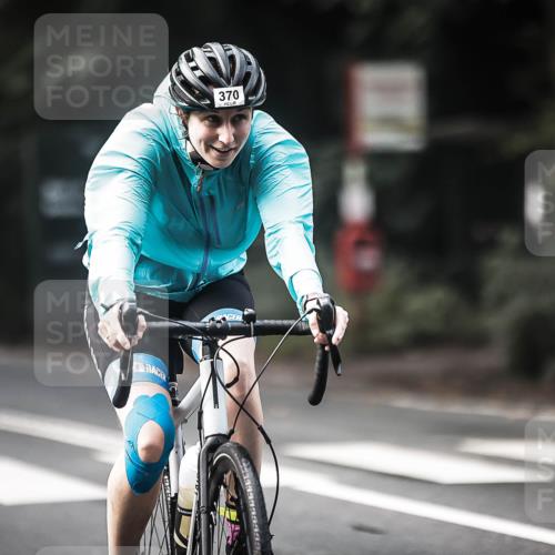 13.09.2026 - Stadtparktriathlon H.Heesch http://msf.ph/oto/10276014 13.09.2026 10:35:33 Radfahren 370, 412 meine-sportfotos.de