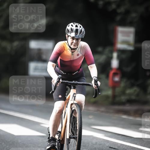 13.09.2026 - Stadtparktriathlon H.Heesch http://msf.ph/oto/10276023 13.09.2026 10:35:43 Radfahren 313, 405, 471 meine-sportfotos.de