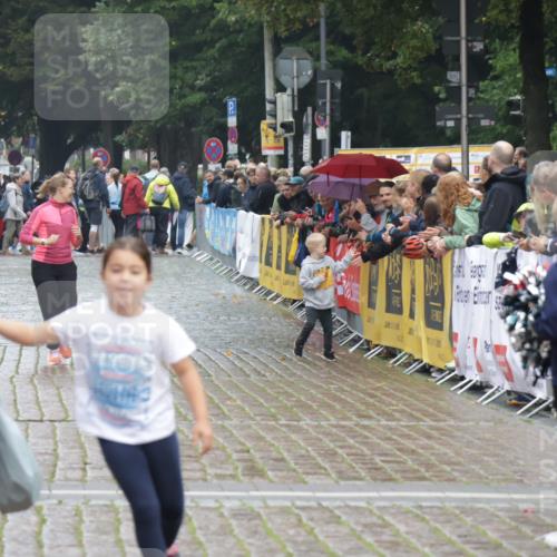 13.09.2026 - Kiel Lauf Yannick Fuchs http://msf.ph/oto/10276034 13.09.2026 08:39:18 Ziel 5267, 2355, 5216, 9149, 4733, 9149 meine-sportfotos.de