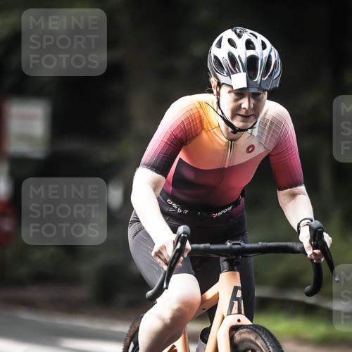 13.09.2026 - Stadtparktriathlon H.Heesch http://msf.ph/oto/10276037 13.09.2026 10:35:43 Radfahren 313, 405, 471 meine-sportfotos.de