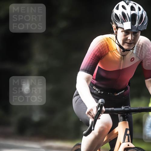 13.09.2026 - Stadtparktriathlon H.Heesch http://msf.ph/oto/10276039 13.09.2026 10:35:43 Radfahren 313, 405, 471 meine-sportfotos.de