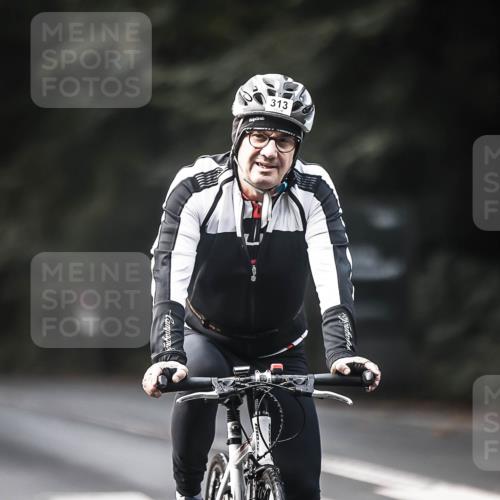 13.09.2026 - Stadtparktriathlon H.Heesch http://msf.ph/oto/10276059 13.09.2026 10:35:49 Radfahren 313, 405, 471 meine-sportfotos.de