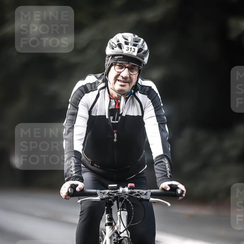 13.09.2026 - Stadtparktriathlon H.Heesch http://msf.ph/oto/10276063 13.09.2026 10:35:49 Radfahren 313, 405, 471 meine-sportfotos.de