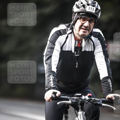 13.09.2026 - Stadtparktriathlon H.Heesch http://msf.ph/oto/10276069 13.09.2026 10:35:50 Radfahren 313, 471 meine-sportfotos.de