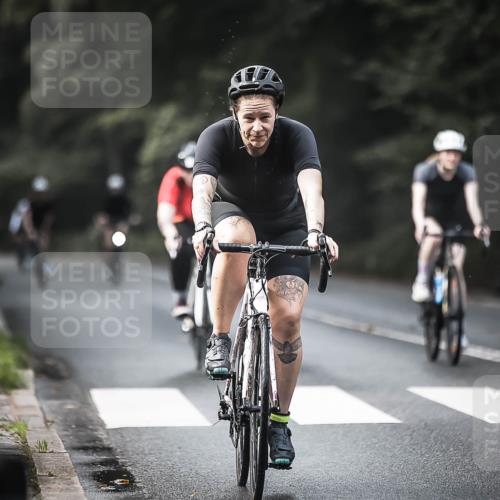 13.09.2026 - Stadtparktriathlon H.Heesch http://msf.ph/oto/10276074 13.09.2026 10:36:00 Radfahren 281, 292, 459 meine-sportfotos.de