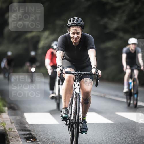 13.09.2026 - Stadtparktriathlon H.Heesch http://msf.ph/oto/10276076 13.09.2026 10:36:00 Radfahren 281, 292, 459 meine-sportfotos.de