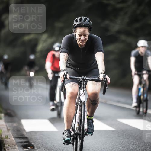 13.09.2026 - Stadtparktriathlon H.Heesch http://msf.ph/oto/10276079 13.09.2026 10:36:00 Radfahren 281, 292, 459 meine-sportfotos.de