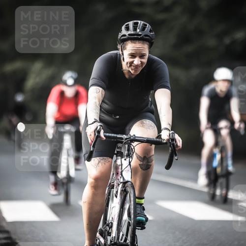 13.09.2026 - Stadtparktriathlon H.Heesch http://msf.ph/oto/10276085 13.09.2026 10:36:00 Radfahren 281, 292, 459 meine-sportfotos.de