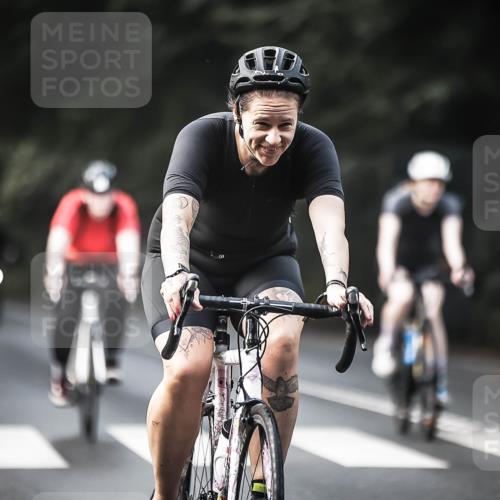 13.09.2026 - Stadtparktriathlon H.Heesch http://msf.ph/oto/10276087 13.09.2026 10:36:00 Radfahren 281, 292, 459 meine-sportfotos.de