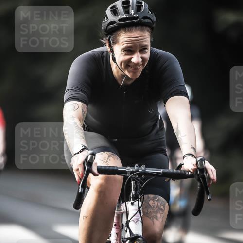 13.09.2026 - Stadtparktriathlon H.Heesch http://msf.ph/oto/10276095 13.09.2026 10:36:01 Radfahren 281, 292, 459 meine-sportfotos.de