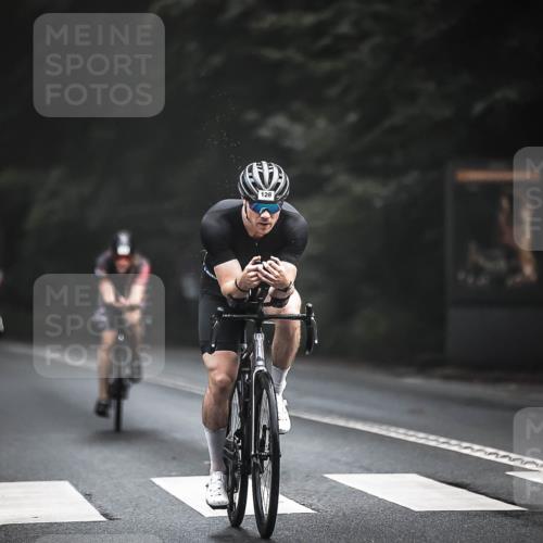 13.09.2026 - Stadtparktriathlon H.Heesch http://msf.ph/oto/10276099 13.09.2026 09:08:29 Radfahren 83, 117, 120, 128, 160, 161 meine-sportfotos.de