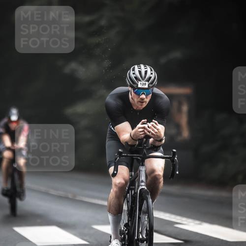 13.09.2026 - Stadtparktriathlon H.Heesch http://msf.ph/oto/10276110 13.09.2026 09:08:29 Radfahren 83, 117, 120, 128, 160, 161 meine-sportfotos.de