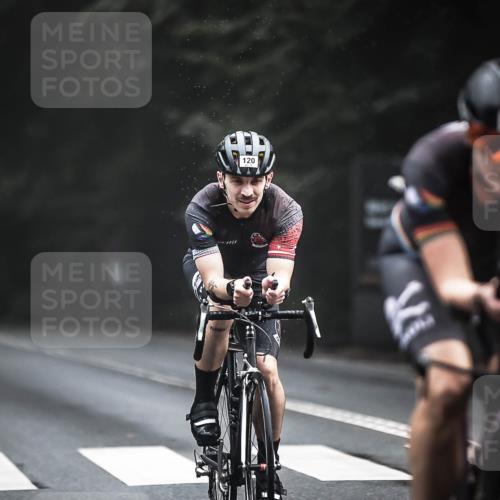 13.09.2026 - Stadtparktriathlon H.Heesch http://msf.ph/oto/10276129 13.09.2026 09:08:31 Radfahren 83, 117, 120, 128, 160 meine-sportfotos.de