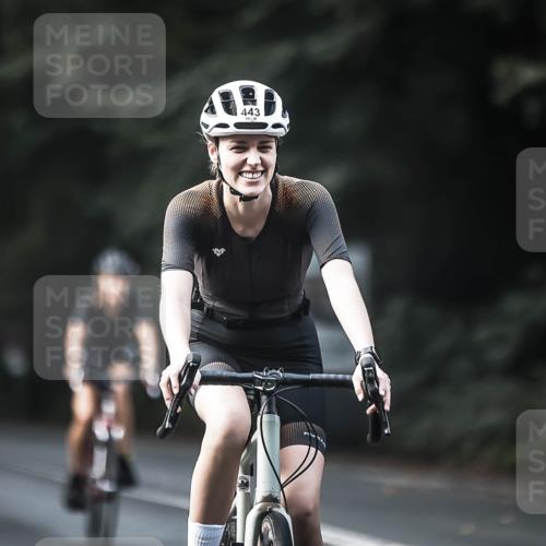 13.09.2026 - Stadtparktriathlon H.Heesch http://msf.ph/oto/10276137 13.09.2026 10:36:08 Radfahren 281, 380, 389, 430, 443, 454 meine-sportfotos.de