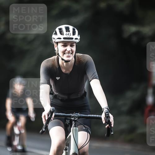 13.09.2026 - Stadtparktriathlon H.Heesch http://msf.ph/oto/10276143 13.09.2026 10:36:08 Radfahren 281, 380, 389, 430, 443, 454 meine-sportfotos.de
