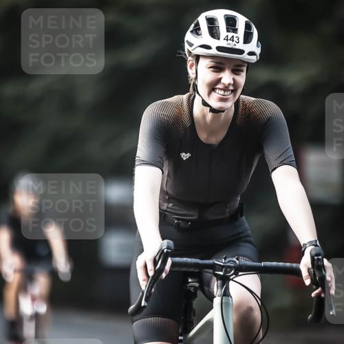 13.09.2026 - Stadtparktriathlon H.Heesch http://msf.ph/oto/10276148 13.09.2026 10:36:09 Radfahren 380, 389, 430, 443, 454, 539 meine-sportfotos.de