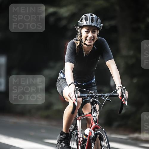 13.09.2026 - Stadtparktriathlon H.Heesch http://msf.ph/oto/10276158 13.09.2026 10:36:10 Radfahren 380, 389, 430, 443, 454, 539 meine-sportfotos.de