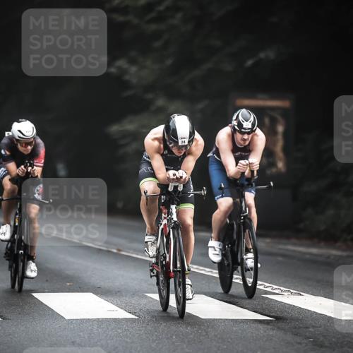 13.09.2026 - Stadtparktriathlon H.Heesch http://msf.ph/oto/10276185 13.09.2026 09:08:54 Radfahren 24, 29, 39, 156, 164 meine-sportfotos.de